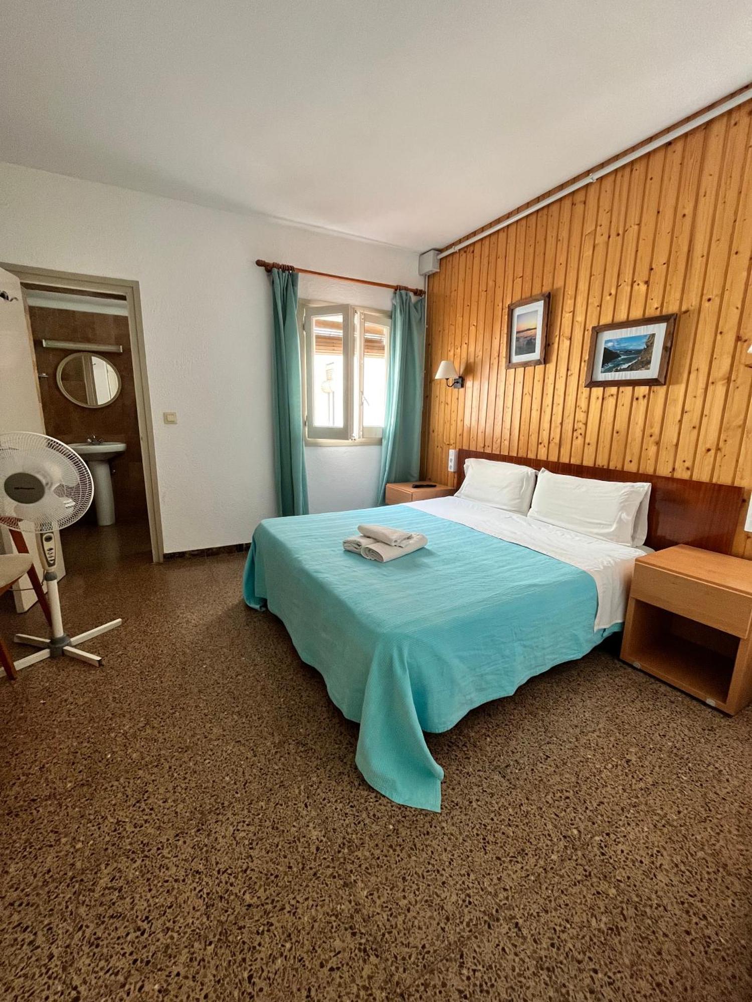P&R Hostals Maria Rosa Tossa de Mar Kültér fotó